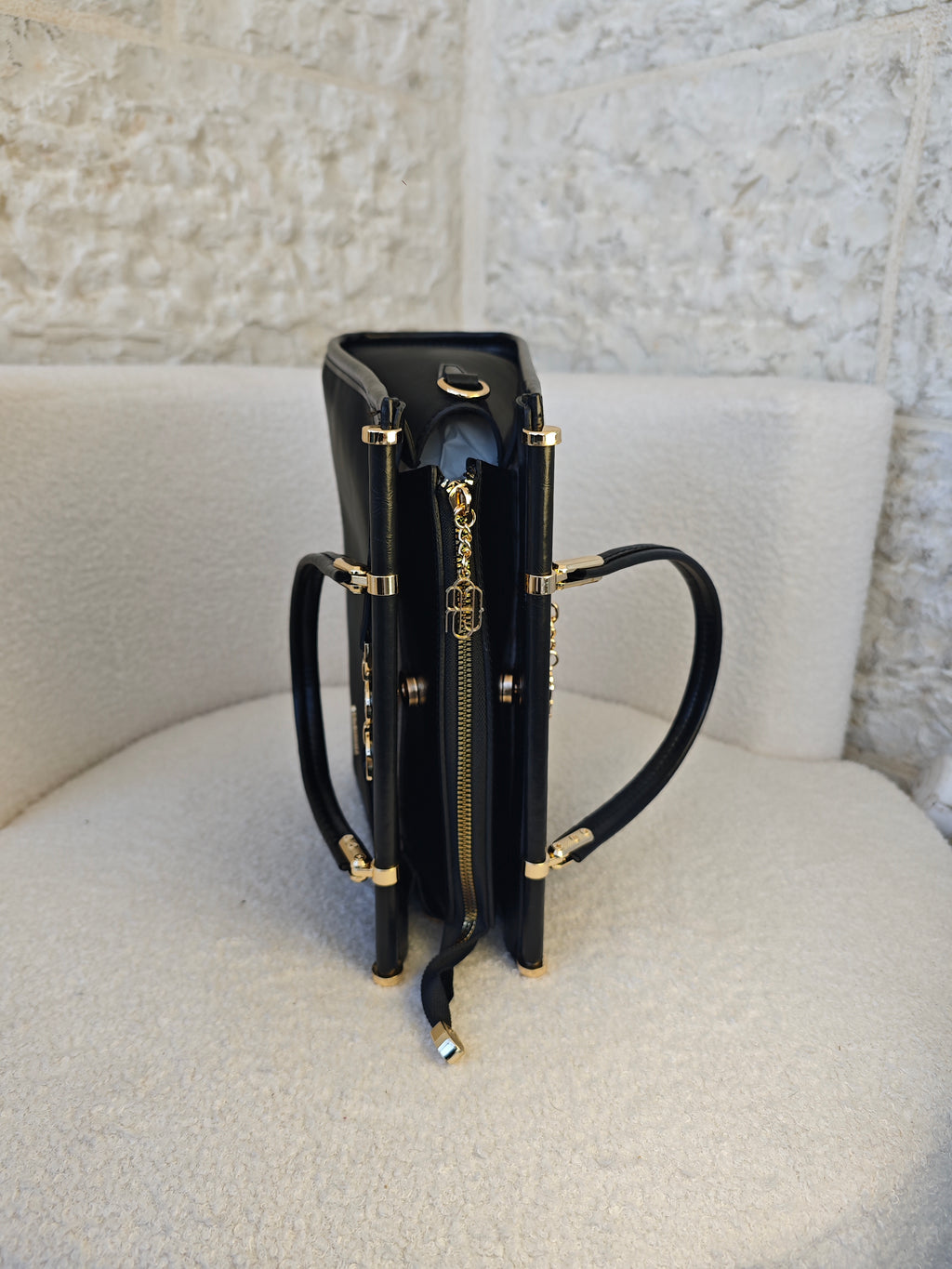 B0377