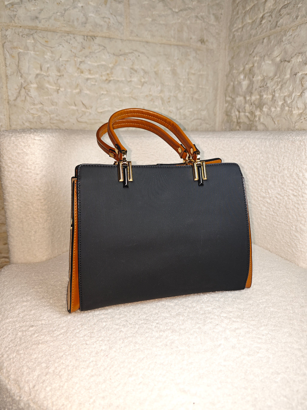B0373